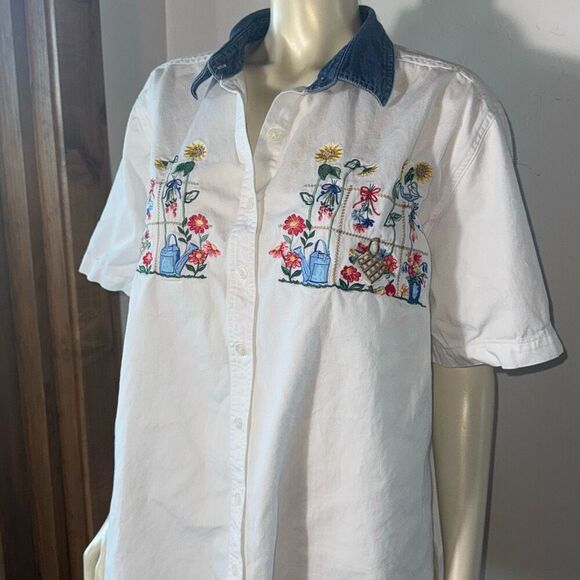Vintage Bobbie Brooks White Embroidered Denim Button Down Shirt Jean Collar Flow - Picture 5 of 8